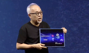 A foldable screen shown at Intel Innovation.