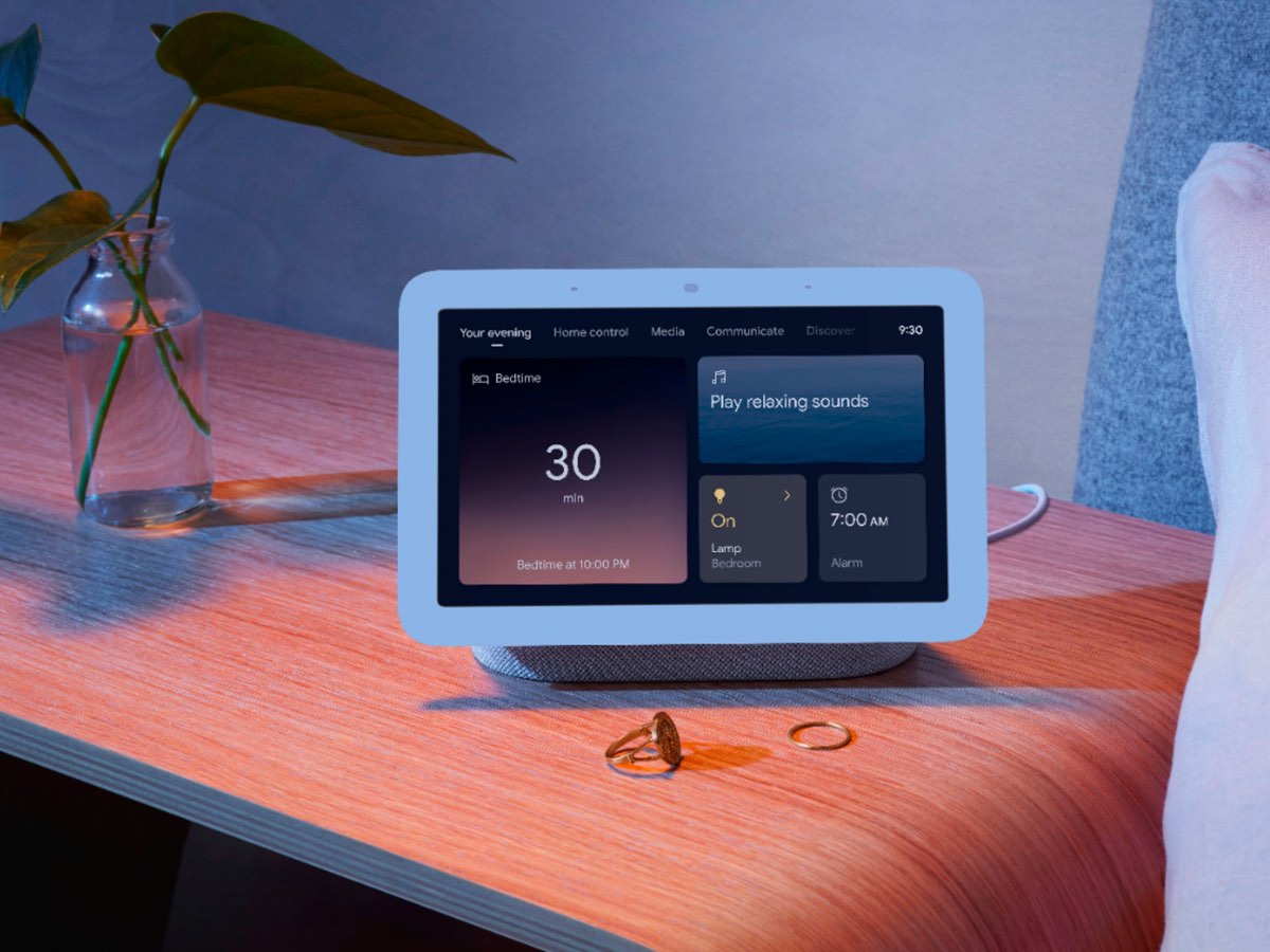 google nest hub smart display deal best buy december 2022 7  with assistant 2nd gen chalk