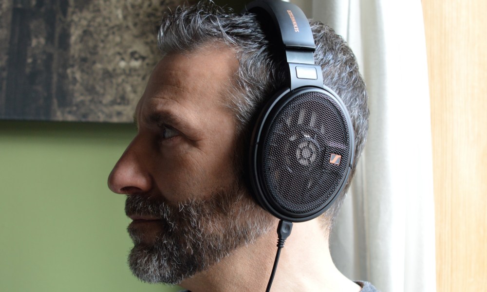 Man wearing Sennheiser HD 660S2.