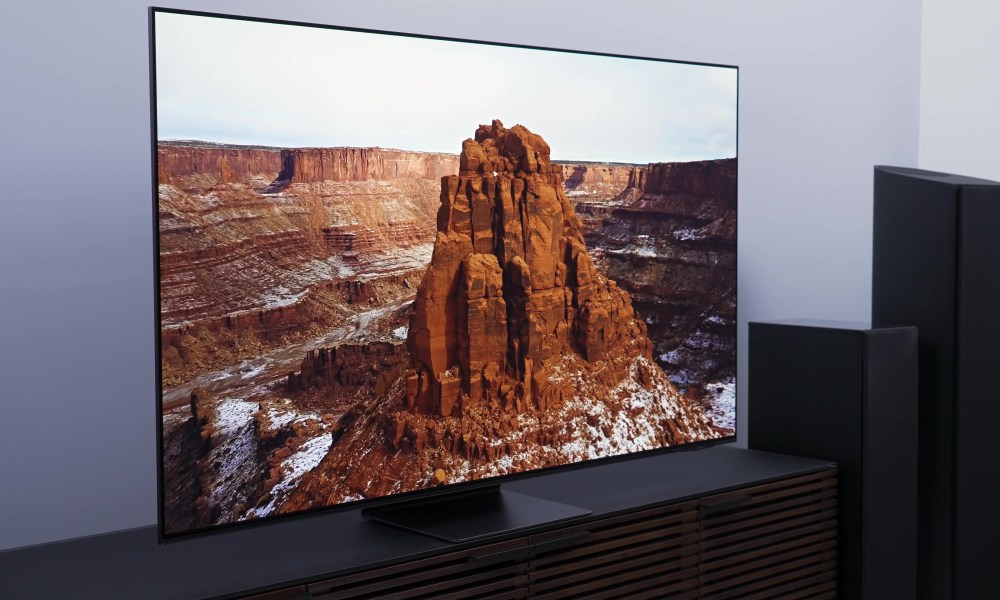 A mesa with a snowy base viewed on a Samsung S95C OLED TV.