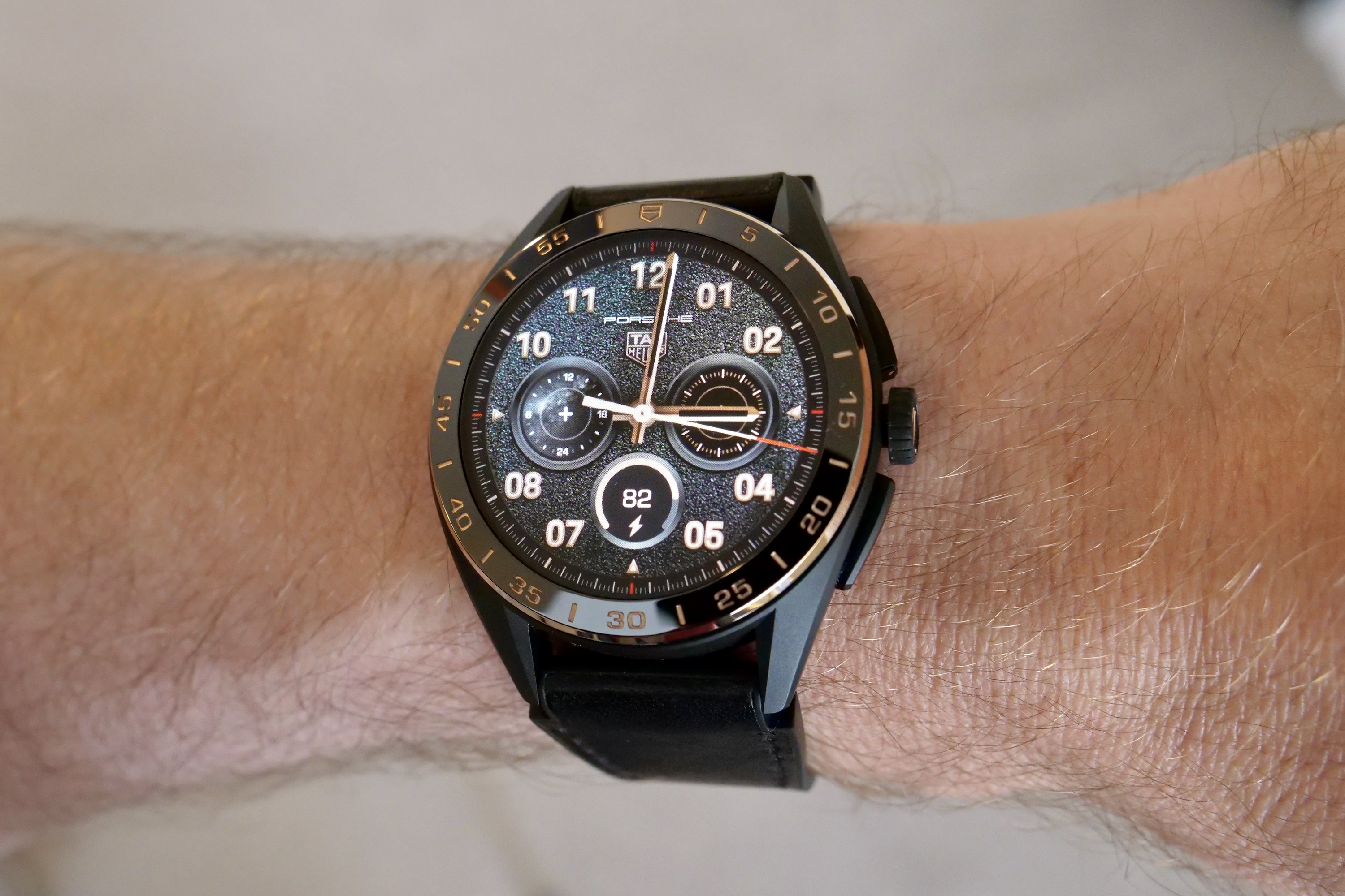 The Porsche watch face on the Tag Heuer Connected Calibre E4 Bright Black Edition.