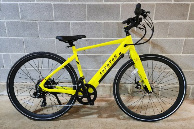 The Aventon Soltera.2 right profile against a concrete brick wall.