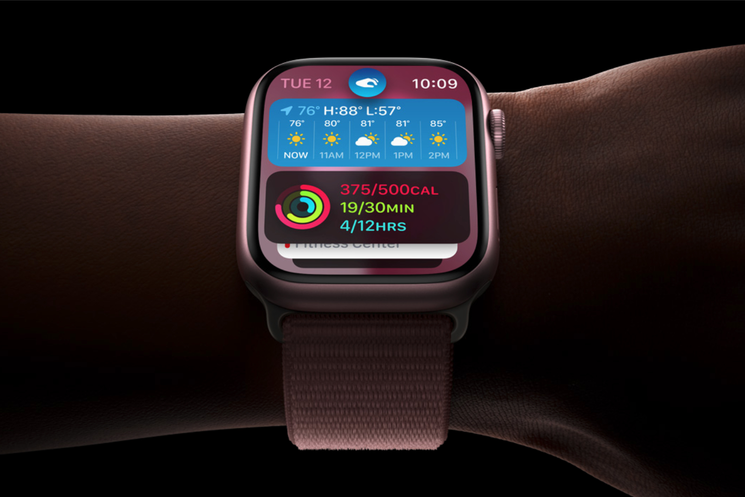 Double Tap gesture icon on an Apple Watch Series 9.