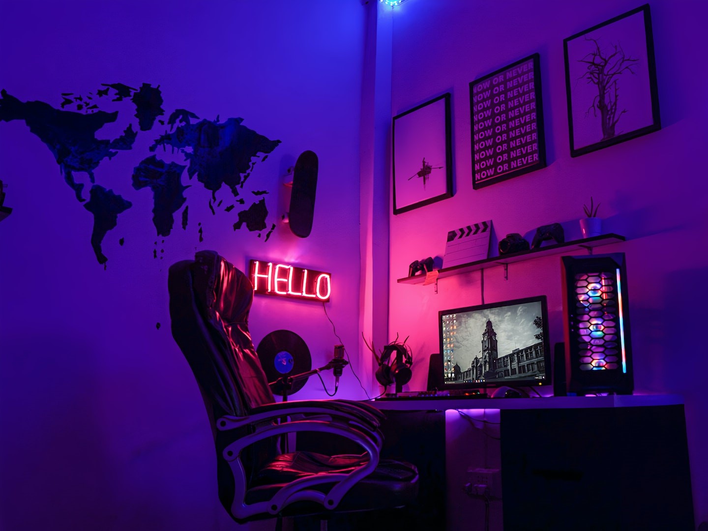 best gifts for pc gamers december 2023 setup by chuck fortner unsplash