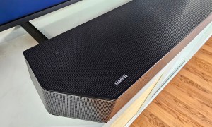 Samsung HW-Q990D Dolby Atmos Soundbar.