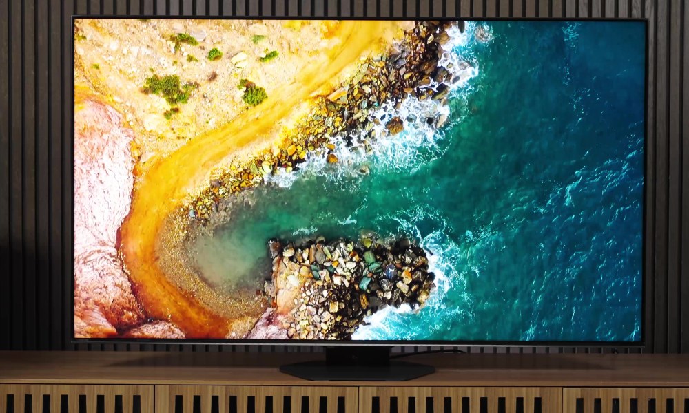 Hisense U8N QLED TV.