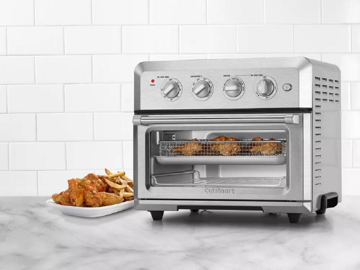 The Cuisinart Air Fryer Toaster Oven cooking food.