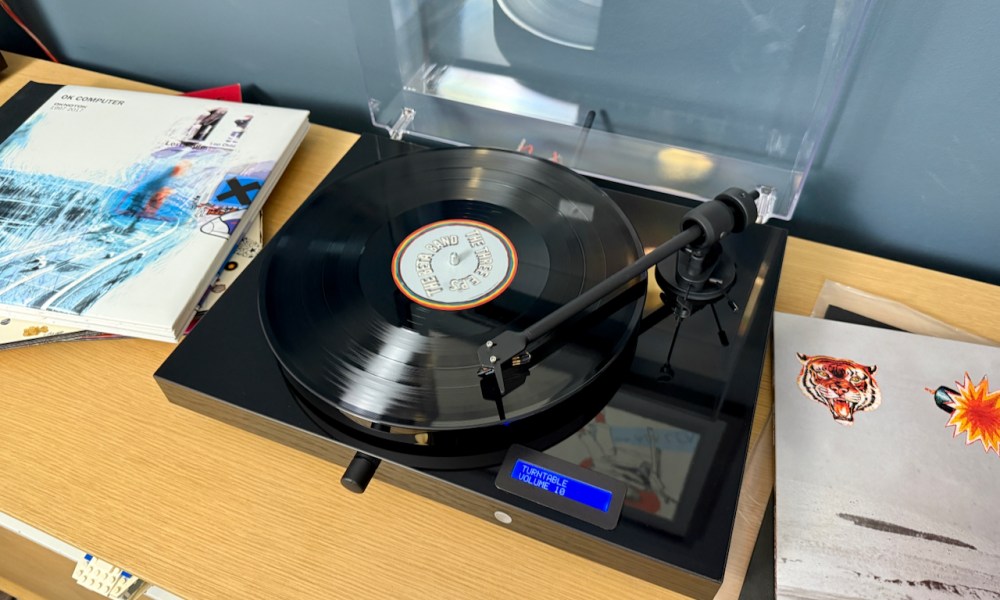 Pro-Ject Juke Box E1 turntable.